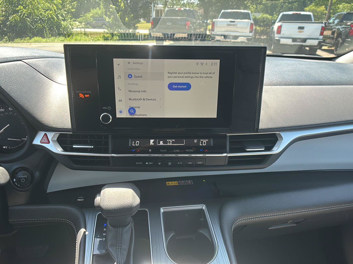Used 2026 Toyota Sienna LE FWD image 33