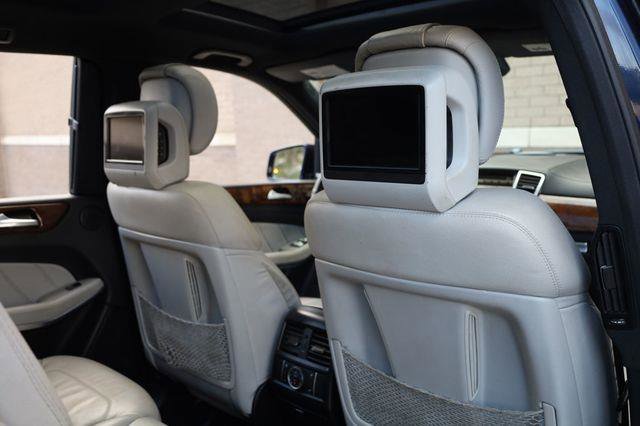 Used 2015 Mercedes-Benz GL 550 4MATIC image 23
