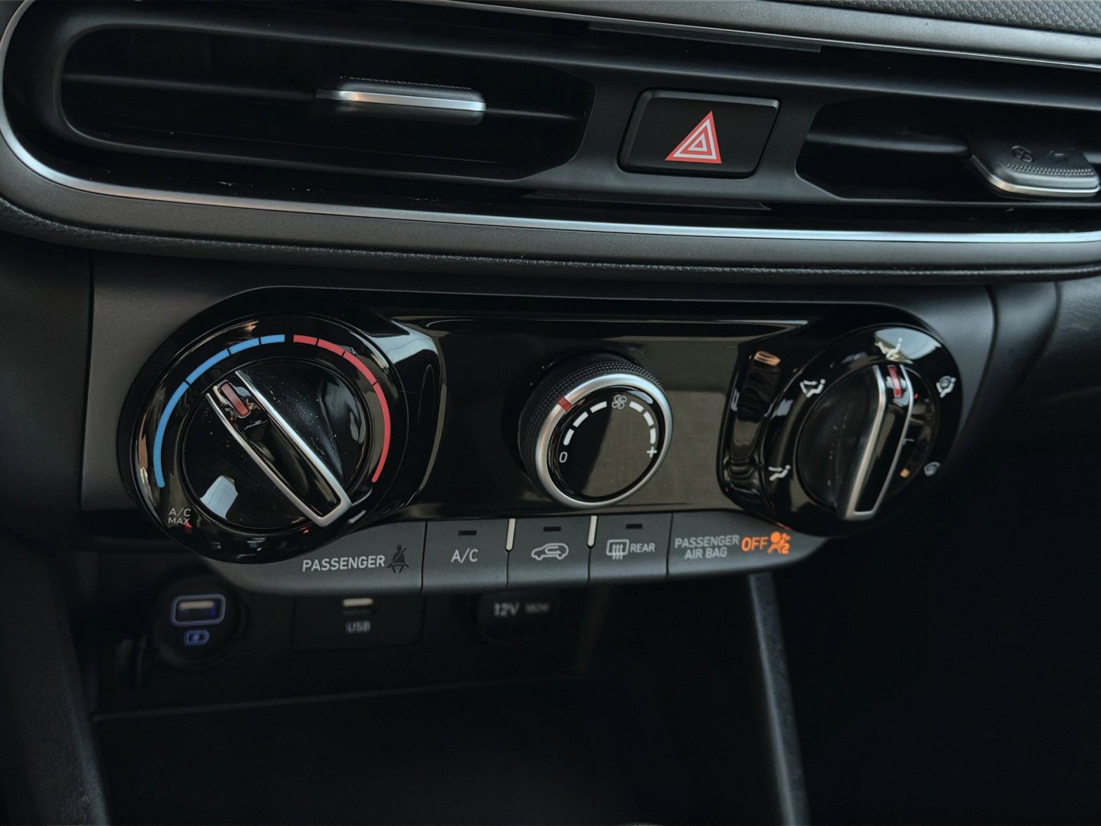 Certified 2022 Hyundai Kona SEL w/ Cargo Package image 20