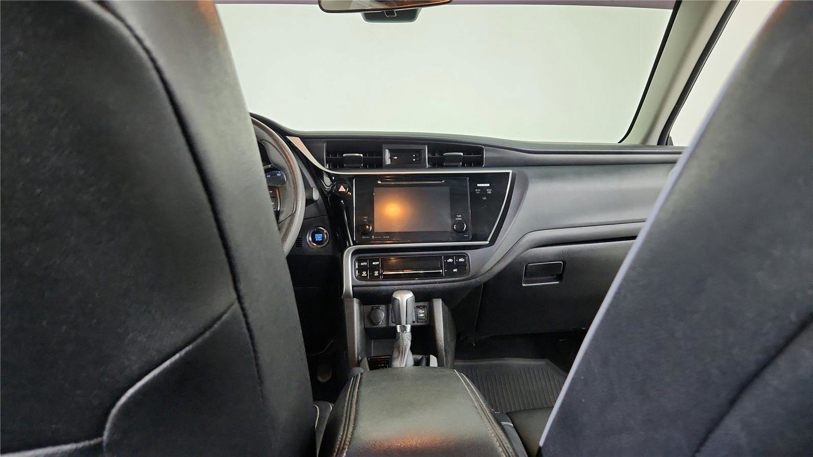 Used 2017 Toyota Corolla XLE FWD image 20