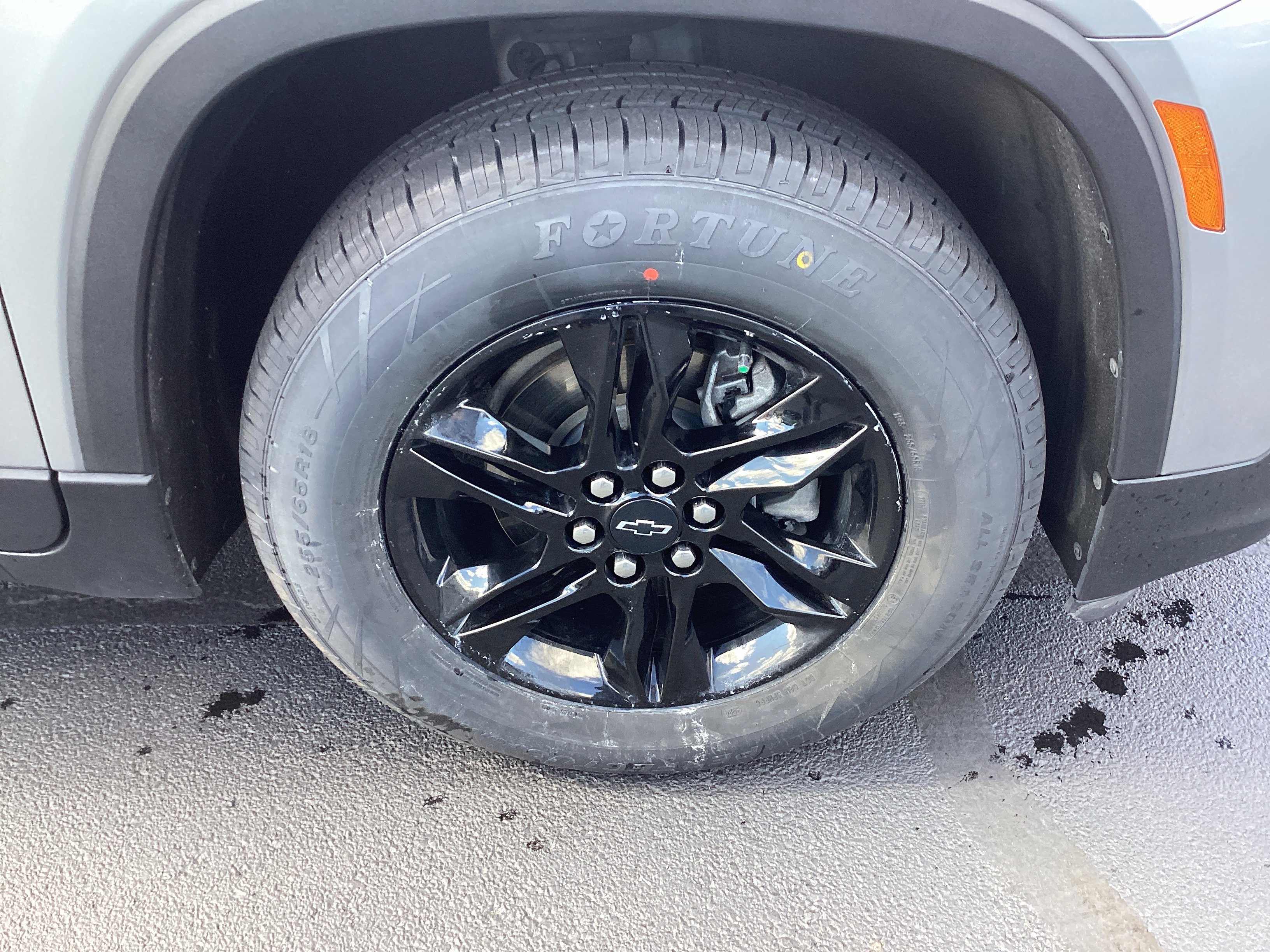 Used 2023 Chevrolet Traverse LT image 13