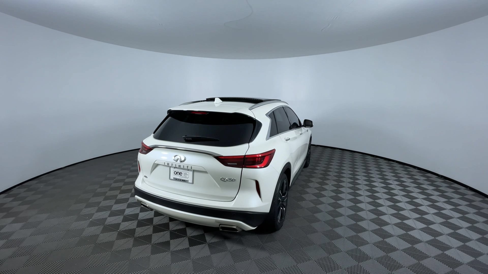 Used 2021 INFINITI QX50 Luxe w/ Appearance Package AWD/4WD image 8