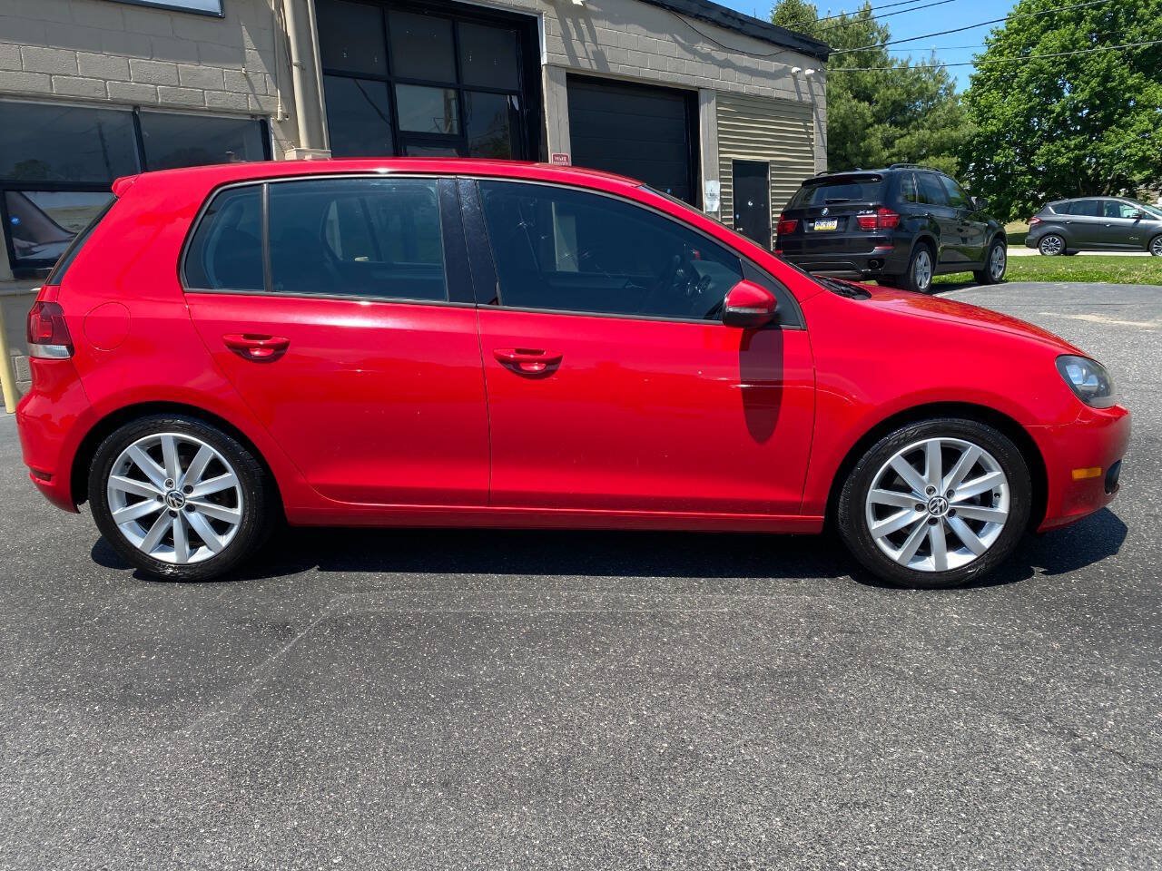 Used 2011 Volkswagen Golf TDI FWD image 2