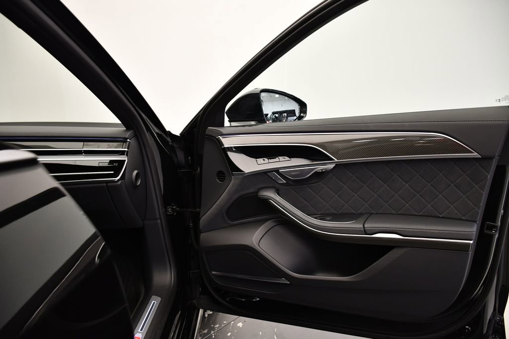 Used 2025 Audi S8 image 42
