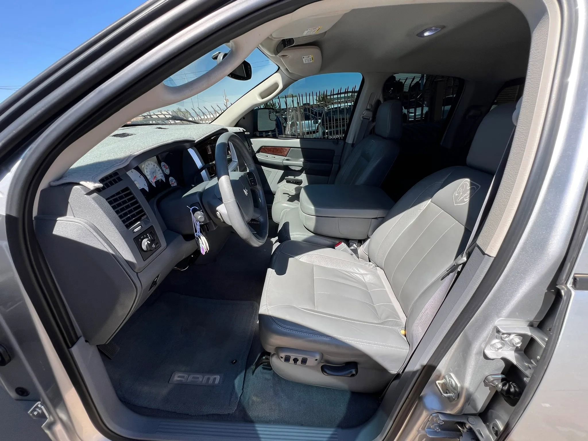 Used 2008 Dodge Ram 2500 Truck Laramie w/ Trailer Tow Group image 16