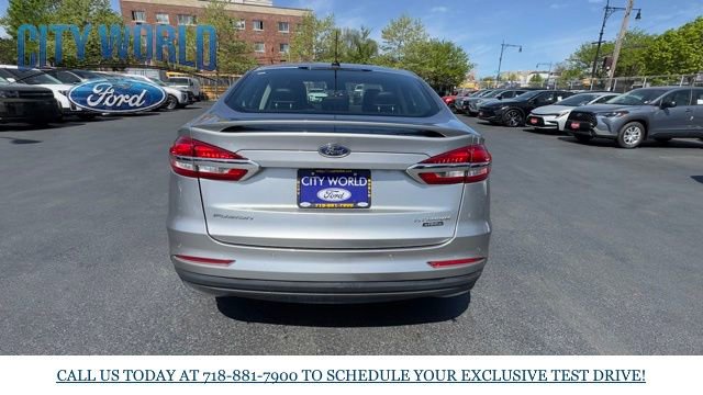 Used 2020 Ford Fusion Energi Titanium image 4