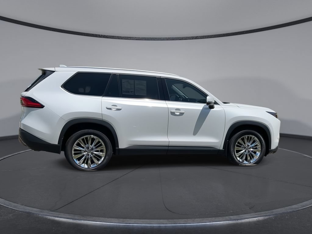 Used 2024 Toyota Grand Highlander AWD image 9