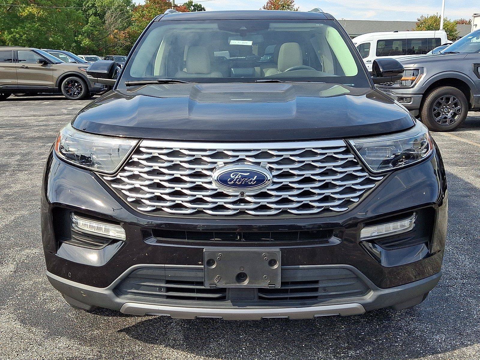 Used 2020 Ford Explorer Platinum w/ Premium Technology Package AWD/4WD image 2