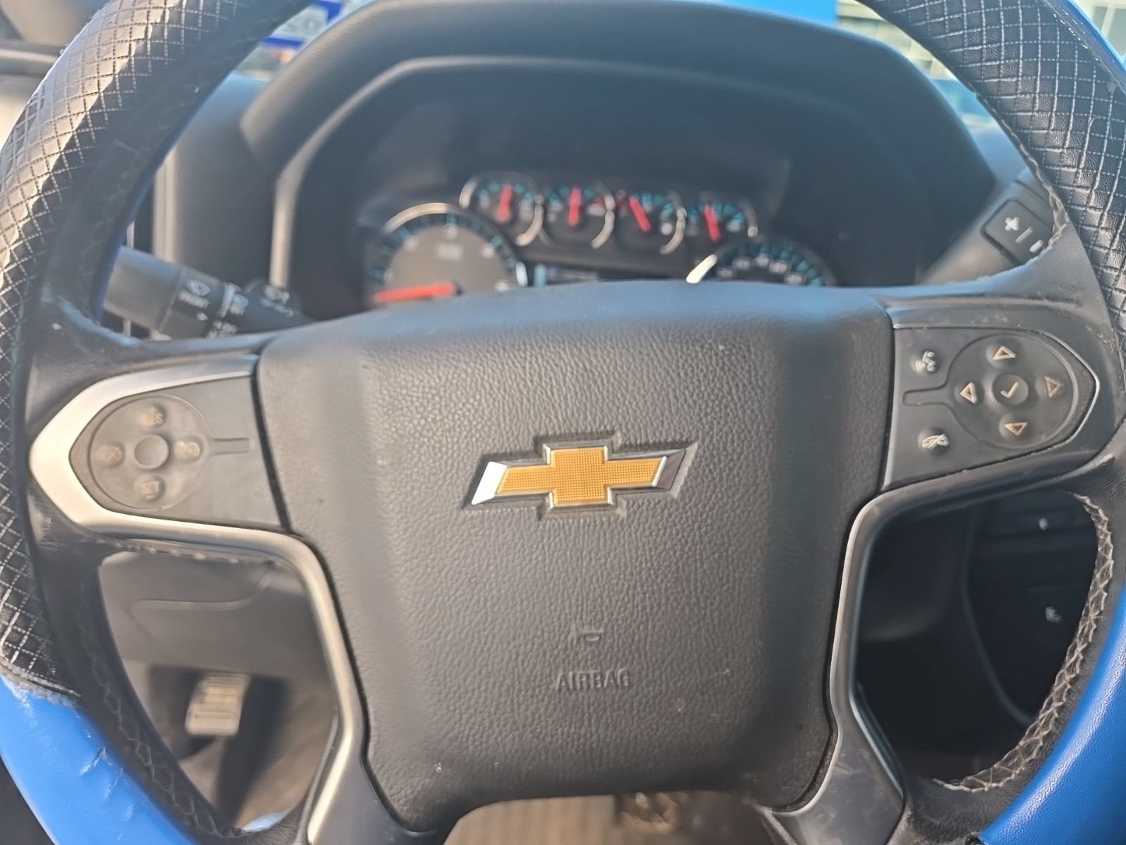 Used 2018 Chevrolet Silverado 1500 LT w/ Texas Edition AWD/4WD image 11