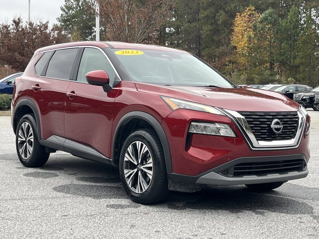 Used 2023 Nissan Rogue SV image 25