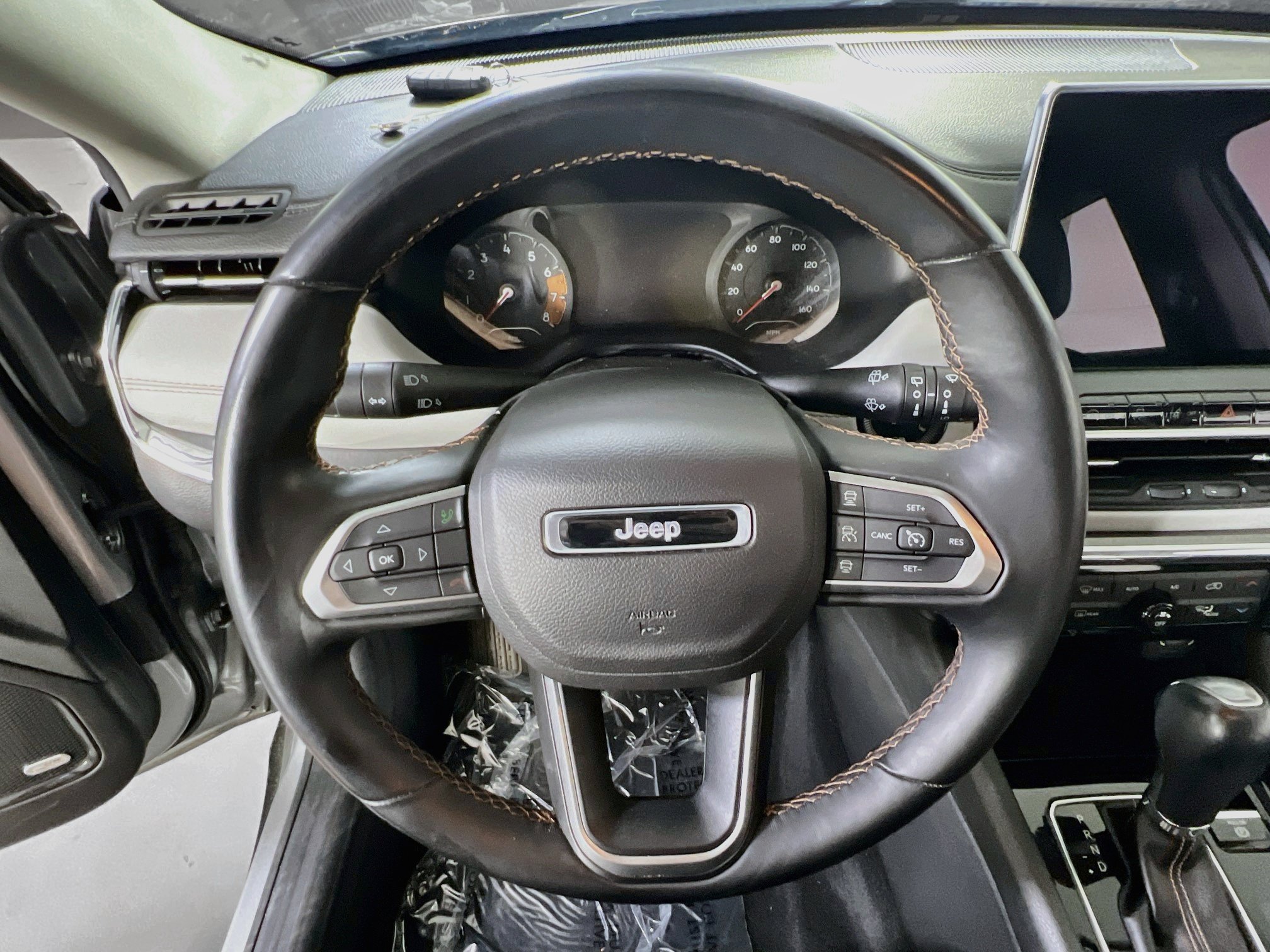 Used 2022 Jeep Compass Limited w/ Sun and Sound Group AWD/4WD image 11
