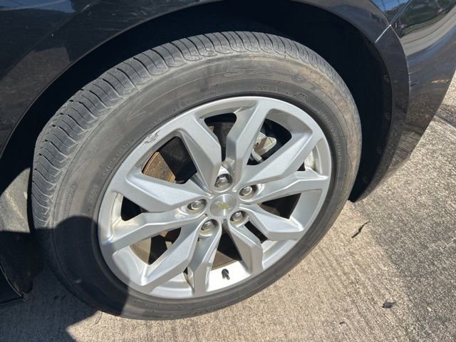 Used 2018 Chevrolet Impala LT image 3