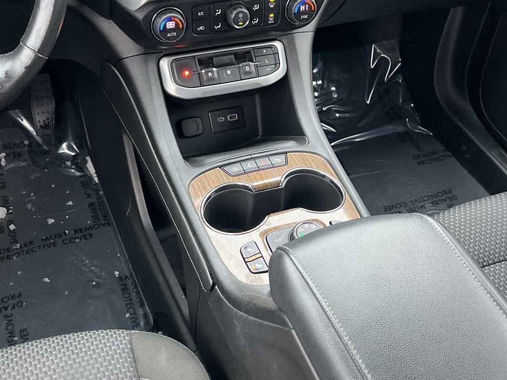 Used 2020 GMC Acadia SLE w/ Driver Convenience Package image 13