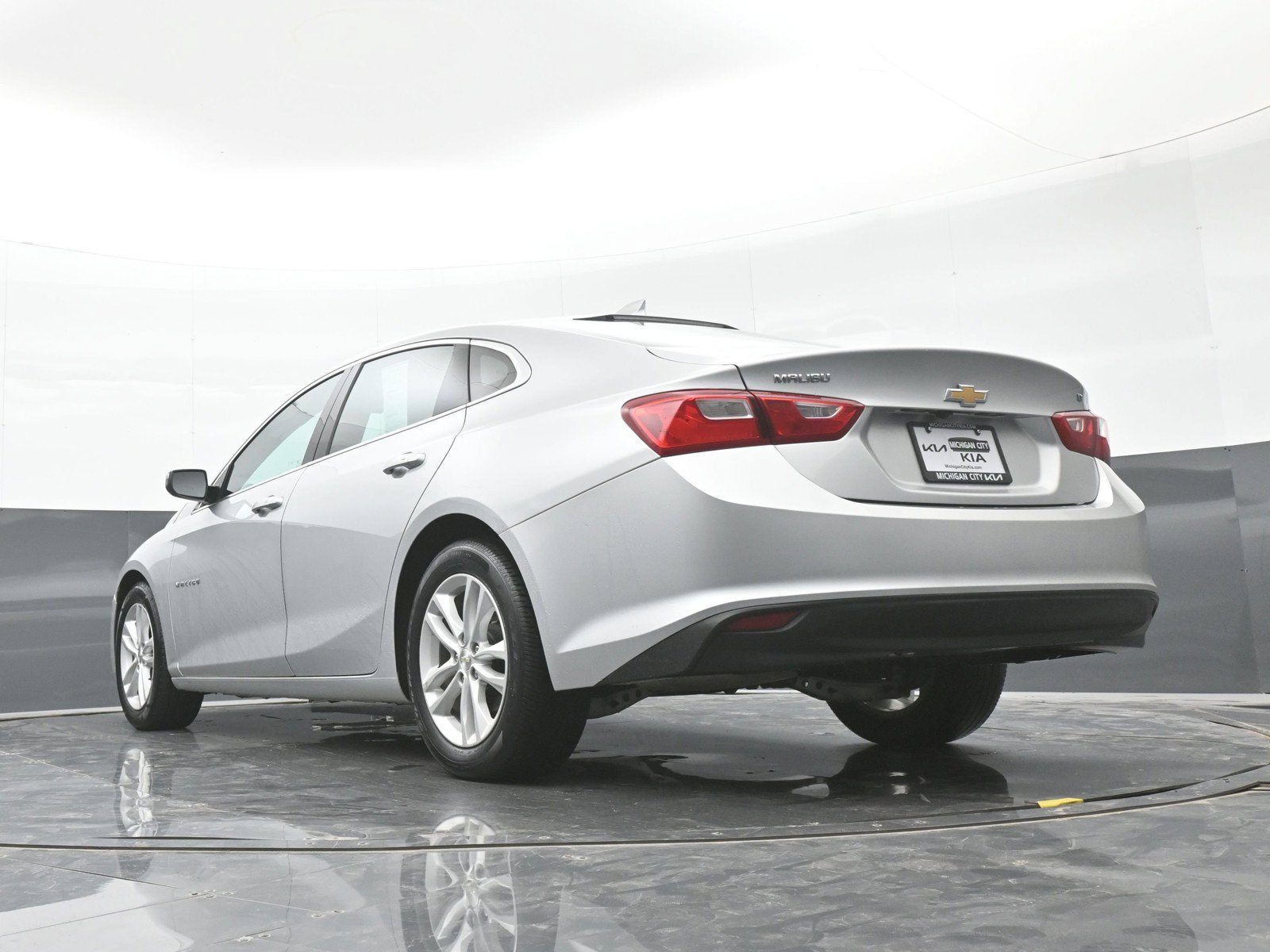 Used 2018 Chevrolet Malibu LT FWD image 40
