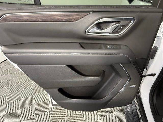 Used 2022 Chevrolet Tahoe Z71 w/ Luxury Package image 40