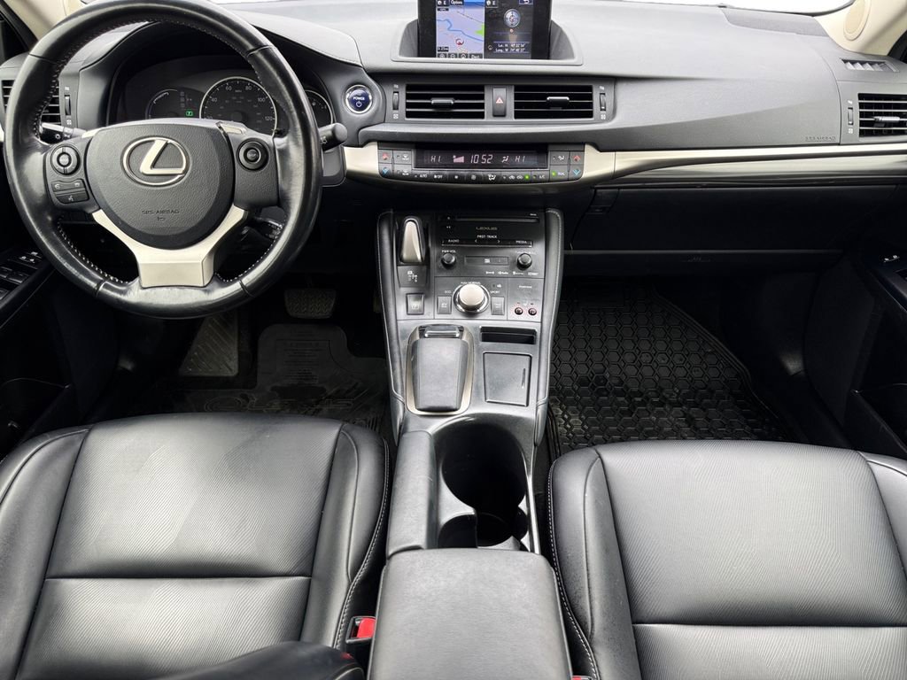 Used 2017 Lexus CT 200h w/ Navigation System Package image 10