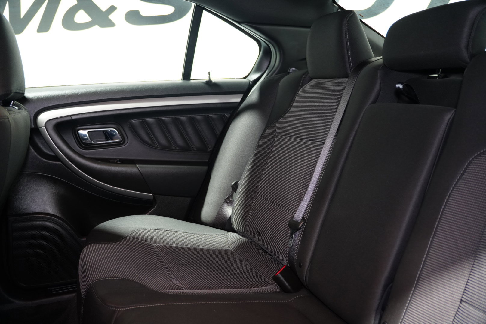 Used 2018 Ford Taurus SEL image 18