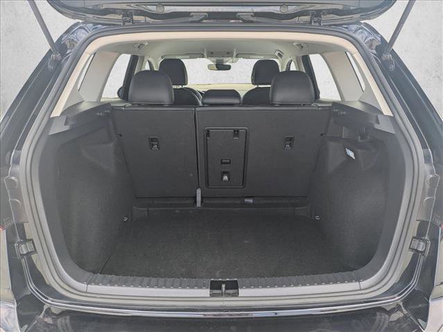 Used 2024 Volkswagen Taos SE FWD image 6