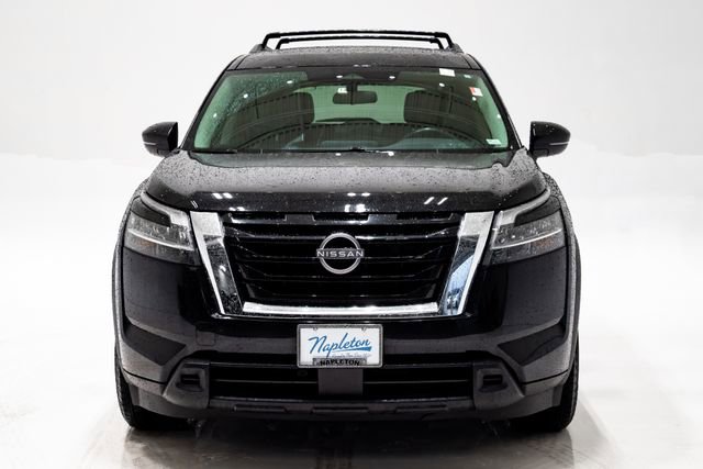 Used 2022 Nissan Pathfinder SV w/ SV Premium Package FWD image 4