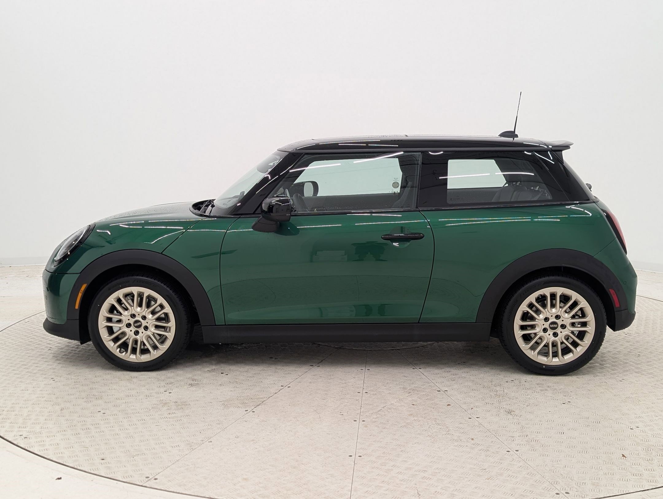 New 2026 MINI Cooper S image 2