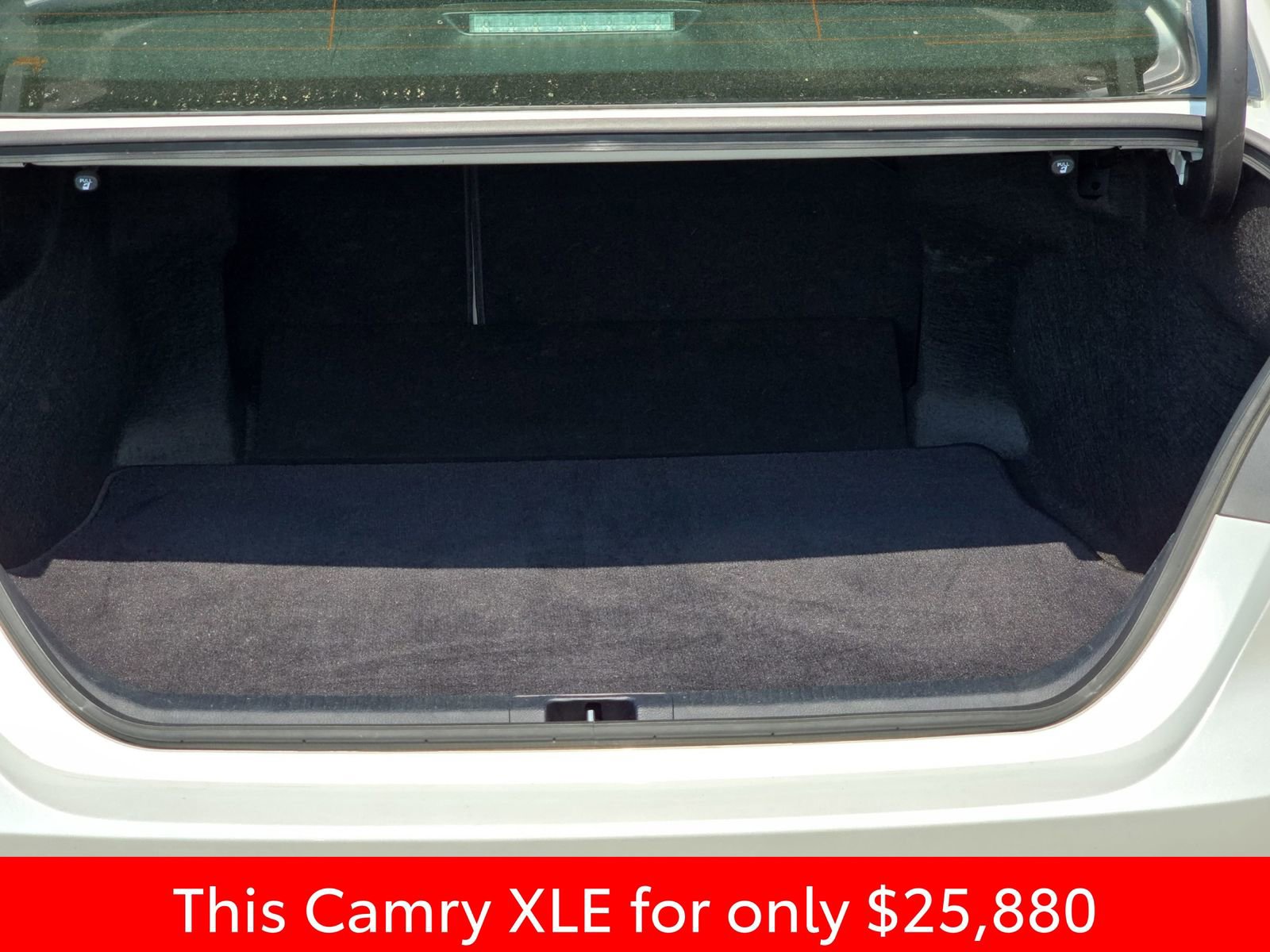 Used 2024 Toyota Camry XLE image 18