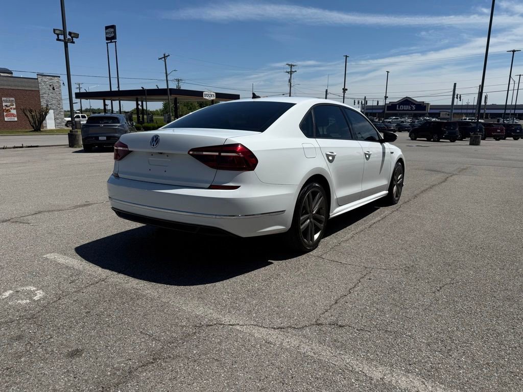 Used 2018 Volkswagen Passat 2.0T R-Line FWD image 7