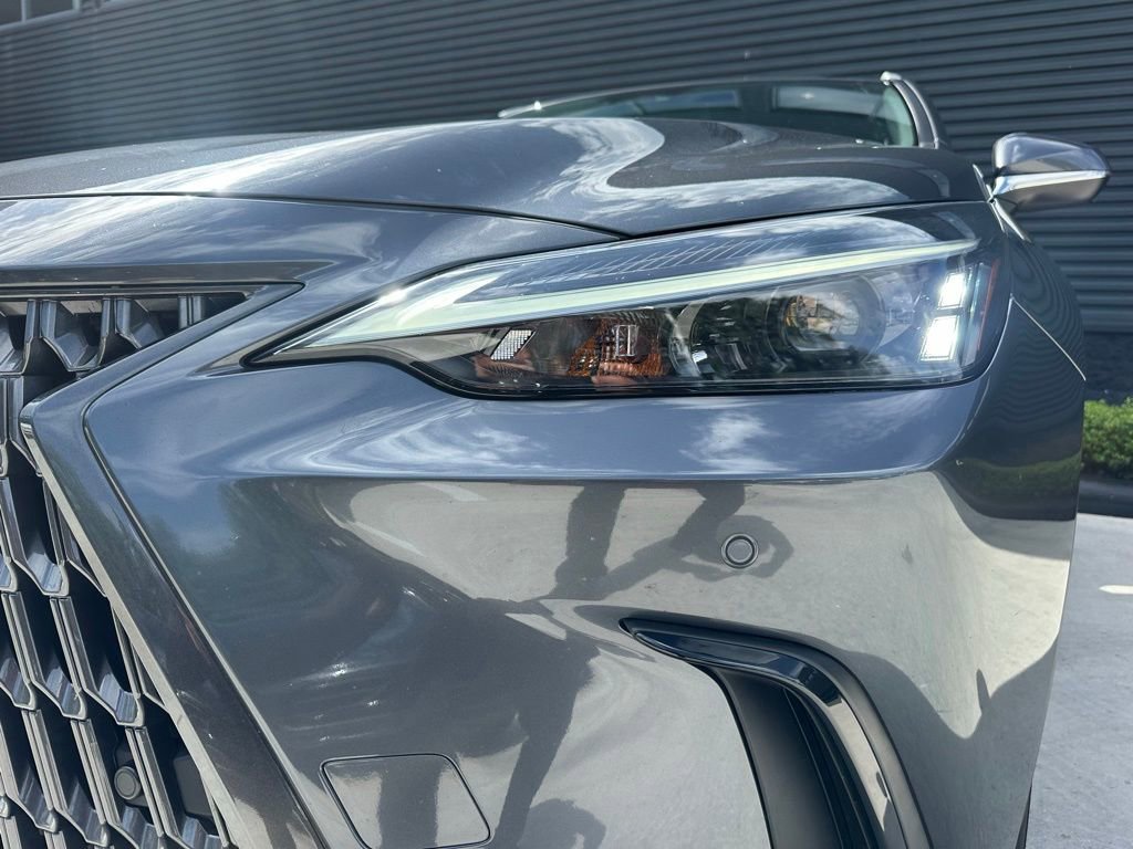 Used 2025 Lexus NX 250 FWD w/ Accessory Package (Z1) image 9