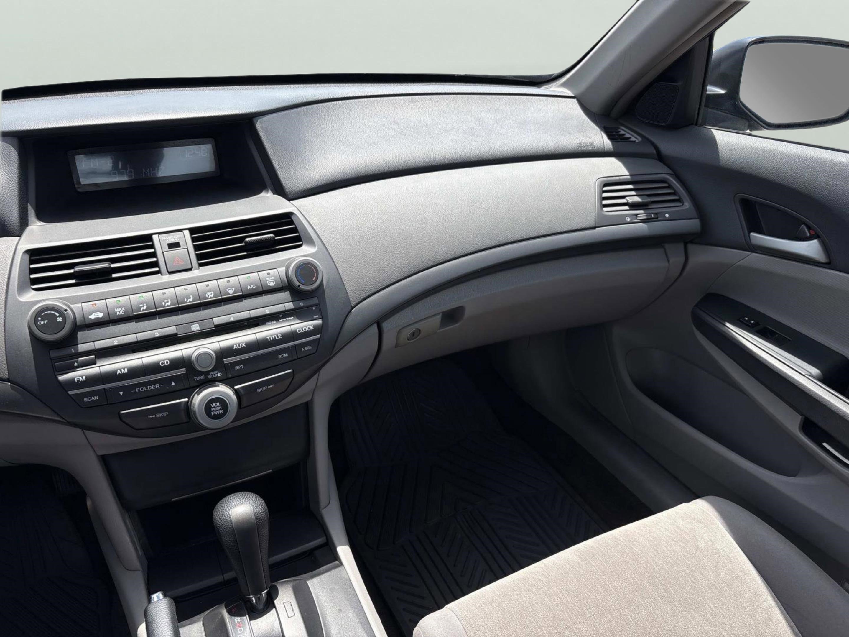 Used 2009 Honda Accord LX image 10