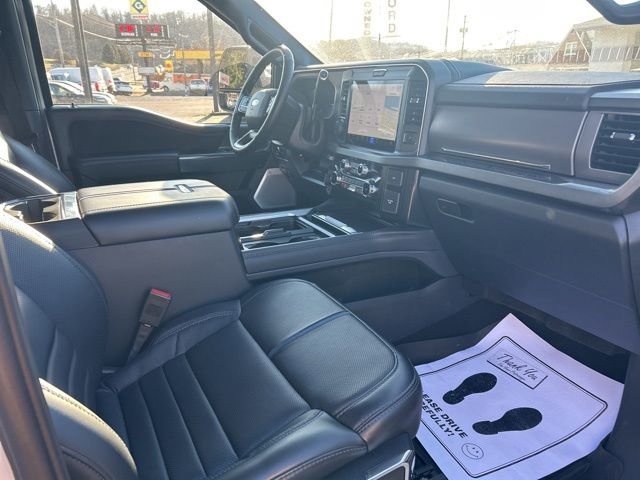 Used 2025 Ford F450 Platinum w/ FX4 Off-Road Package image 18