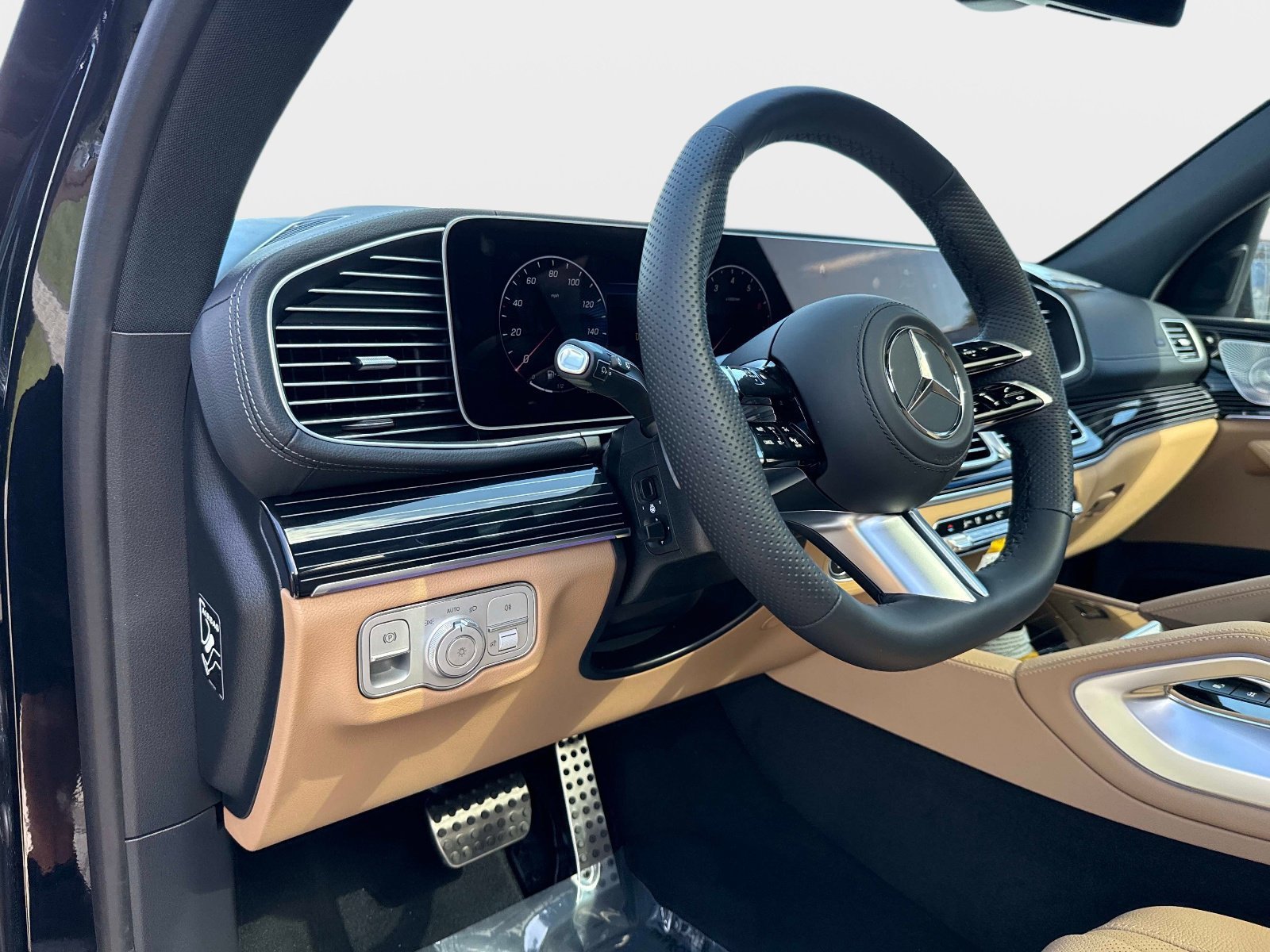 New 2026 Mercedes-Benz GLS 450 4MATIC image 19