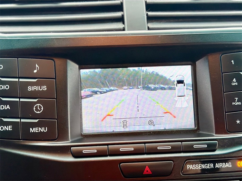 Used 2016 Ford Explorer XLT image 13