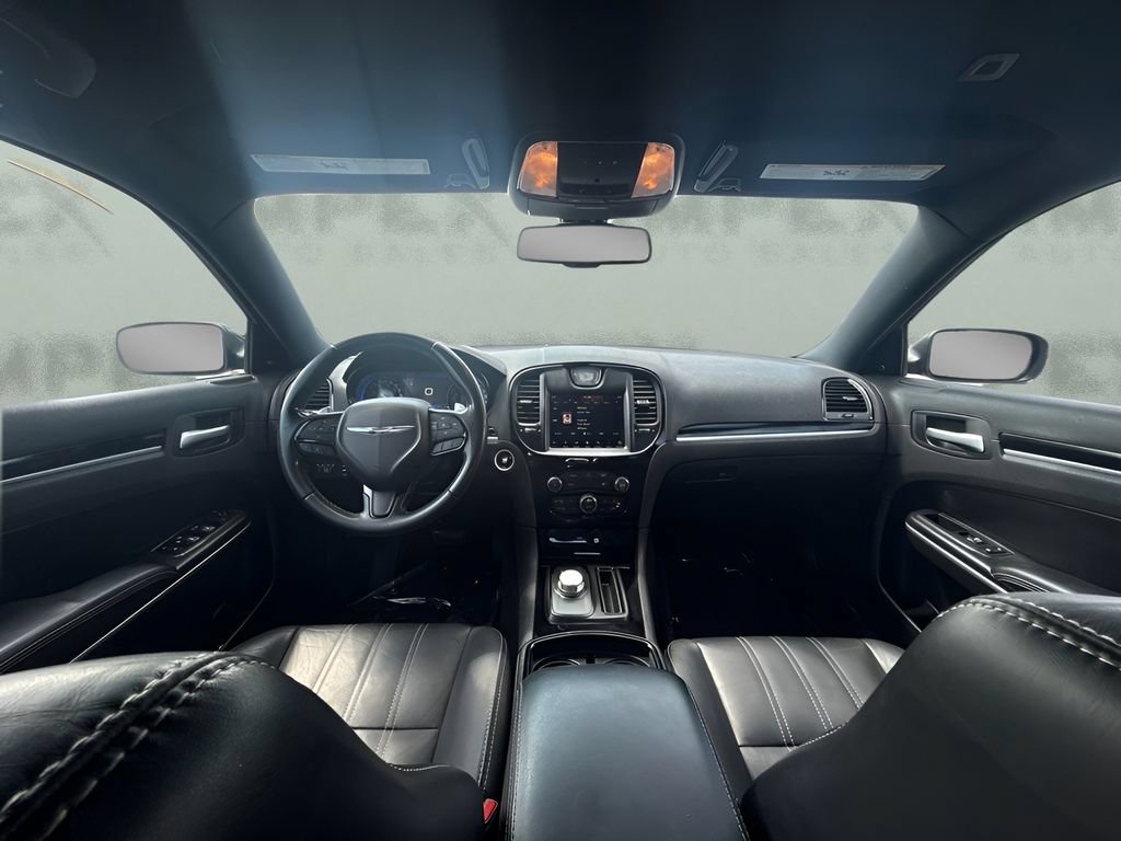Used 2019 Chrysler 300 S RWD image 7