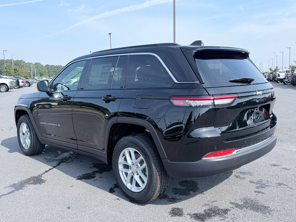 New 2026 Jeep Grand Cherokee Laredo RWD image 7