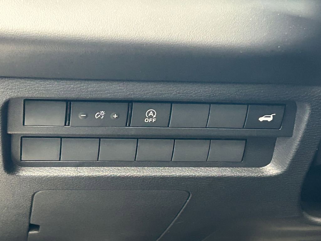 New 2026 Mitsubishi Outlander SEL FWD image 18