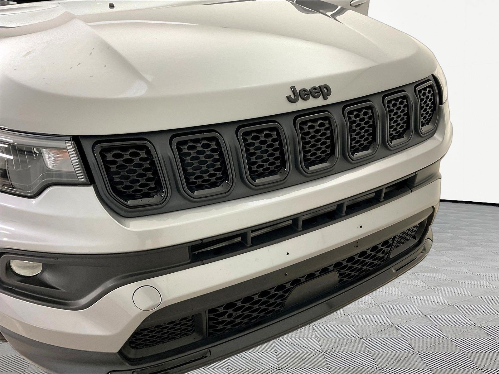 Used 2023 Jeep Compass Latitude AWD/4WD image 33