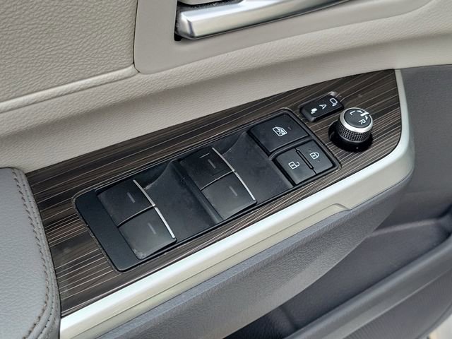 Used 2021 Toyota Sienna Limited FWD image 15