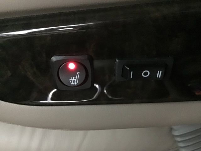 Used 2023 Chevrolet Express 2500 image 28