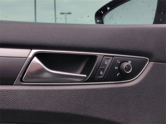 Used 2017 Volkswagen Passat 1.8T R-Line image 18