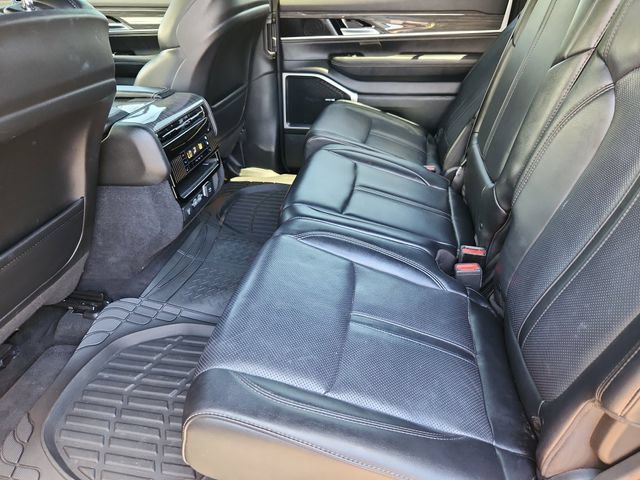 Used 2022 Jeep Wagoneer Series III AWD/4WD image 20
