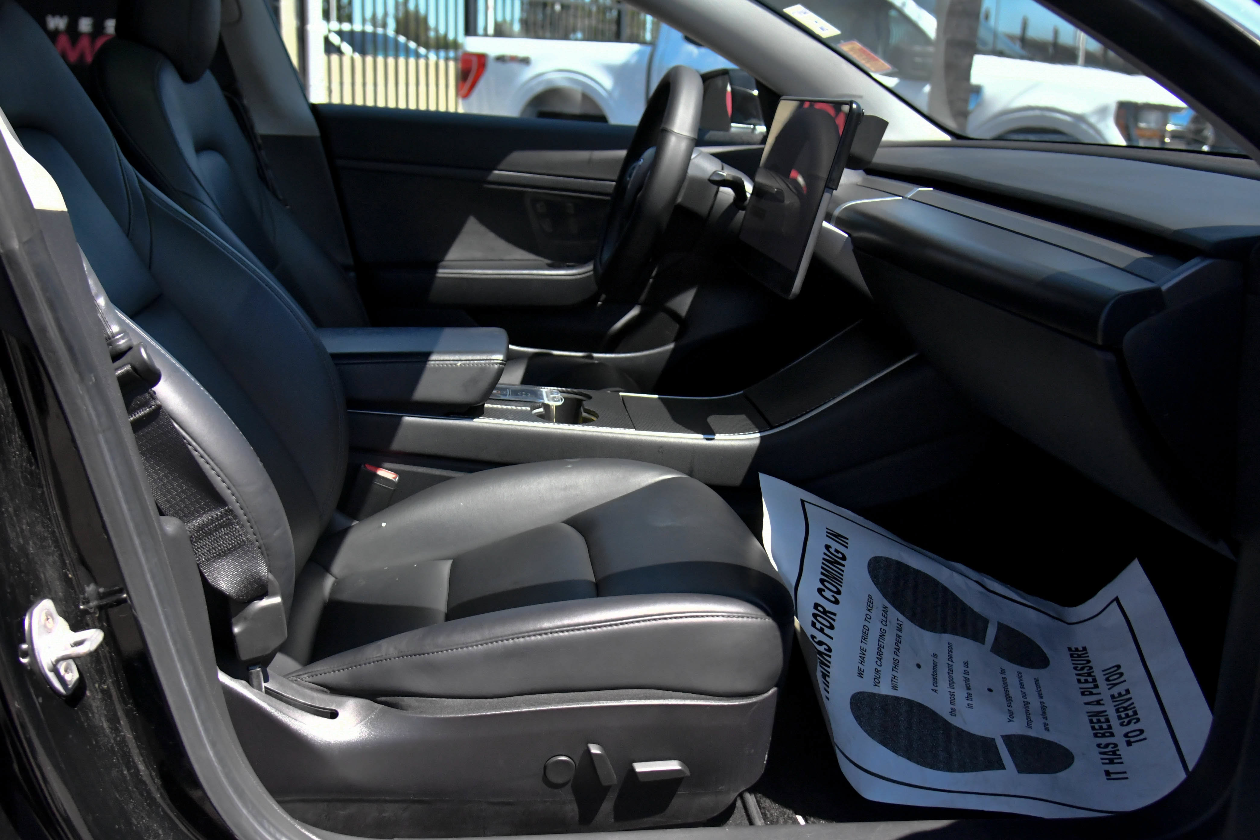 Used 2020 Tesla Model 3 Standard Range RWD image 40