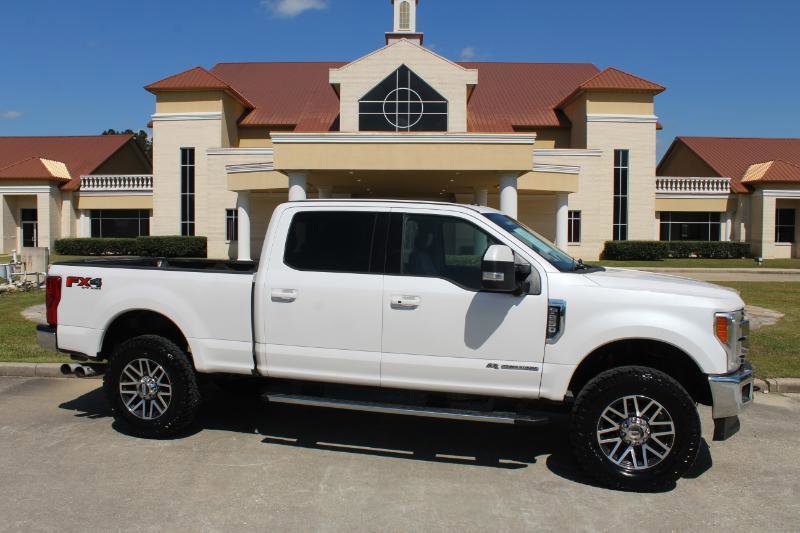 Used 2017 Ford F250 Lariat w/ Lariat Ultimate Package image 2