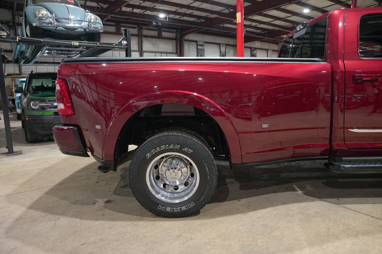 Used 2024 RAM 3500 Limited AWD/4WD image 9