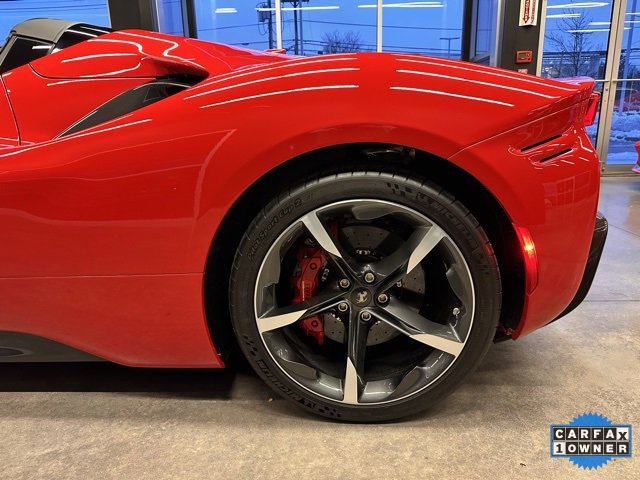 Used 2023 Ferrari SF90 Spider image 18