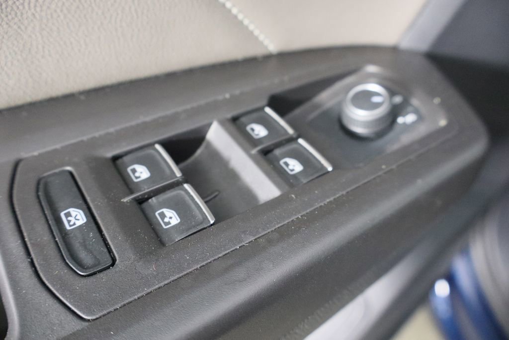 Used 2023 Volkswagen Atlas SE AWD/4WD image 23