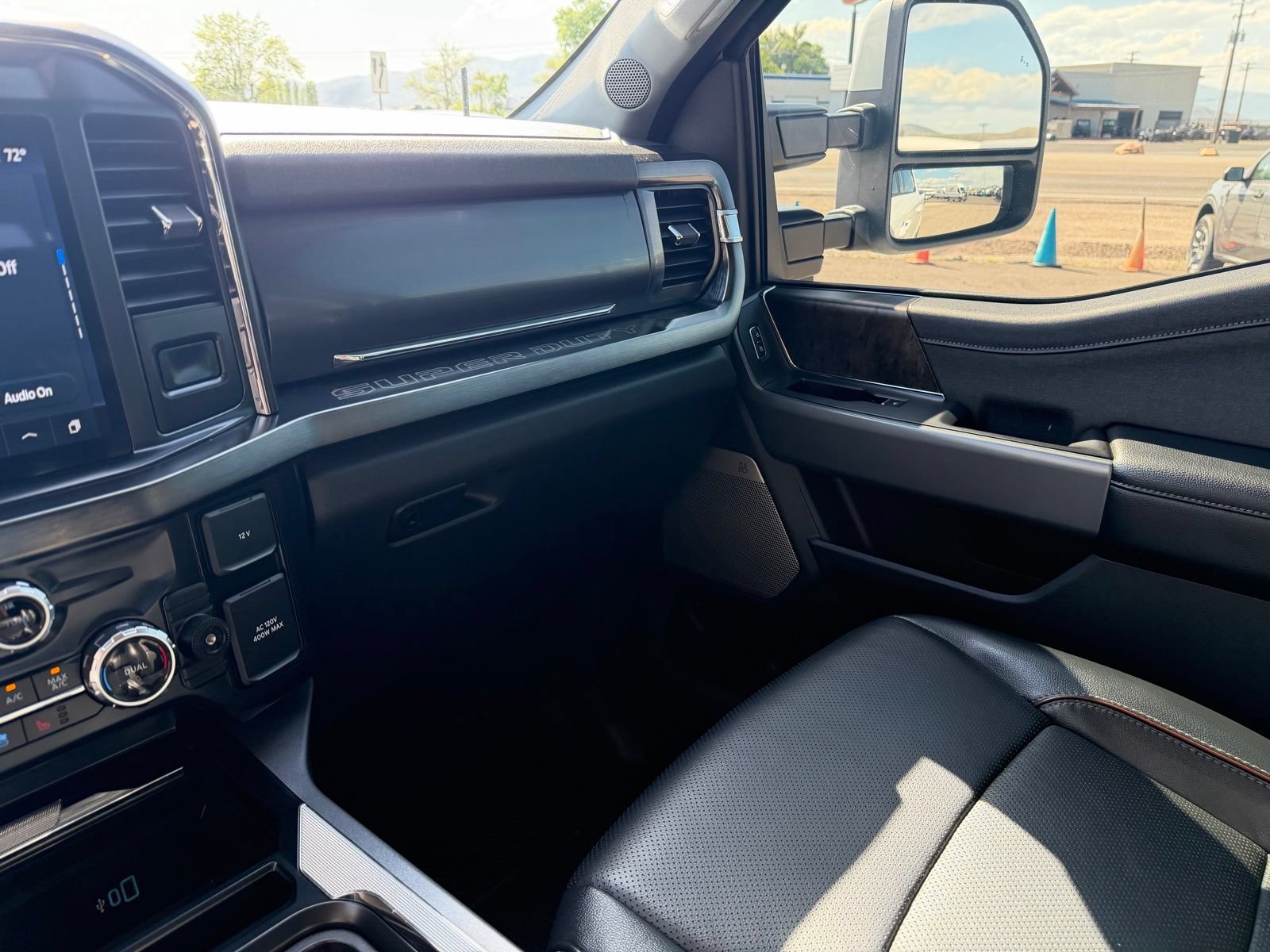 Used 2023 Ford F350 Lariat AWD/4WD image 24