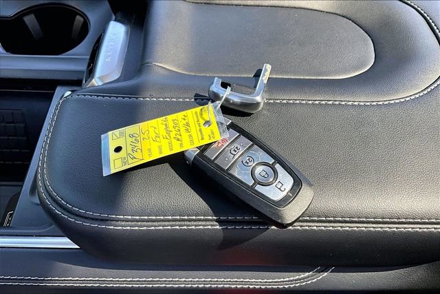 Used 2025 Ford Expedition Max Platinum AWD/4WD image 36