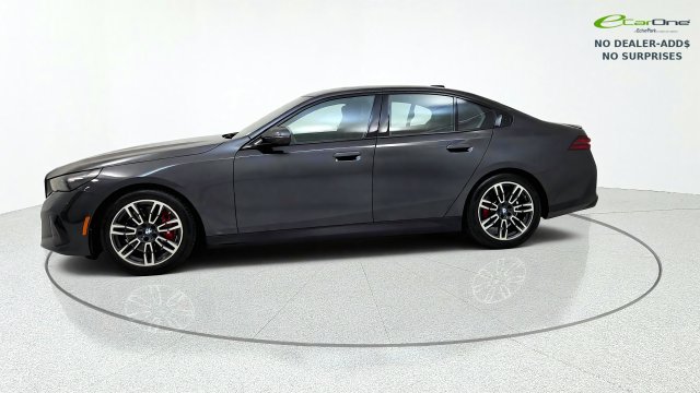 Used 2026 BMW 540i xDrive w/ Executive Package AWD/4WD image 5