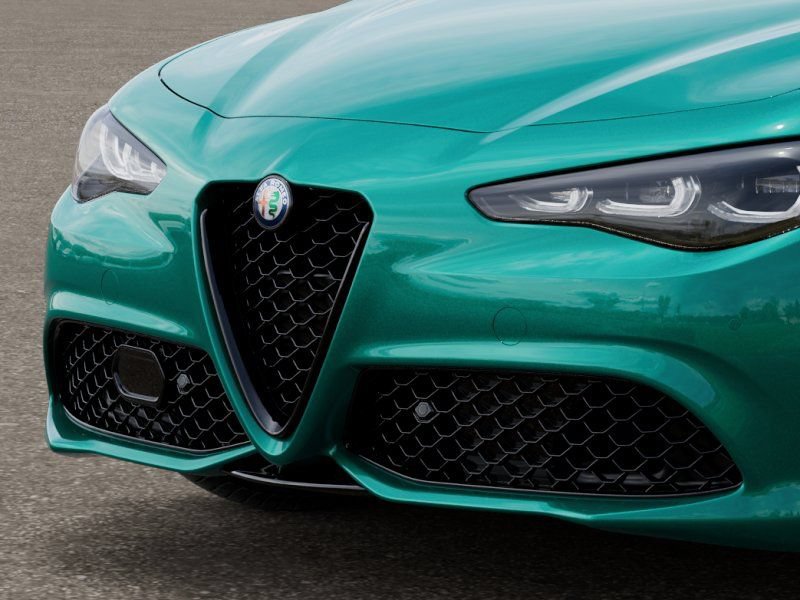 Used 2025 Alfa Romeo Giulia w/ Driving Assist Package RWD image 12