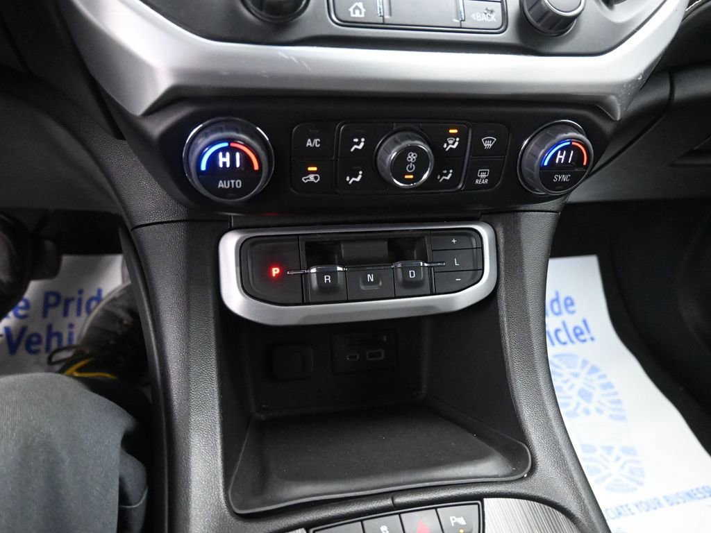 Used 2023 GMC Acadia SLT image 34