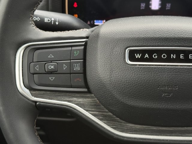 Used 2024 Jeep Wagoneer L Series II RWD image 15